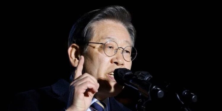 BREAKING: South Korea Opposition Leader Hospitalised After Hunger Strike 